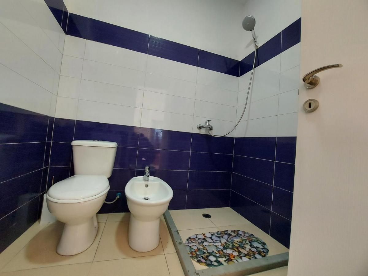 Bral Apartment 7 - Two-Bedroom With Seaview Durrës Kültér fotó