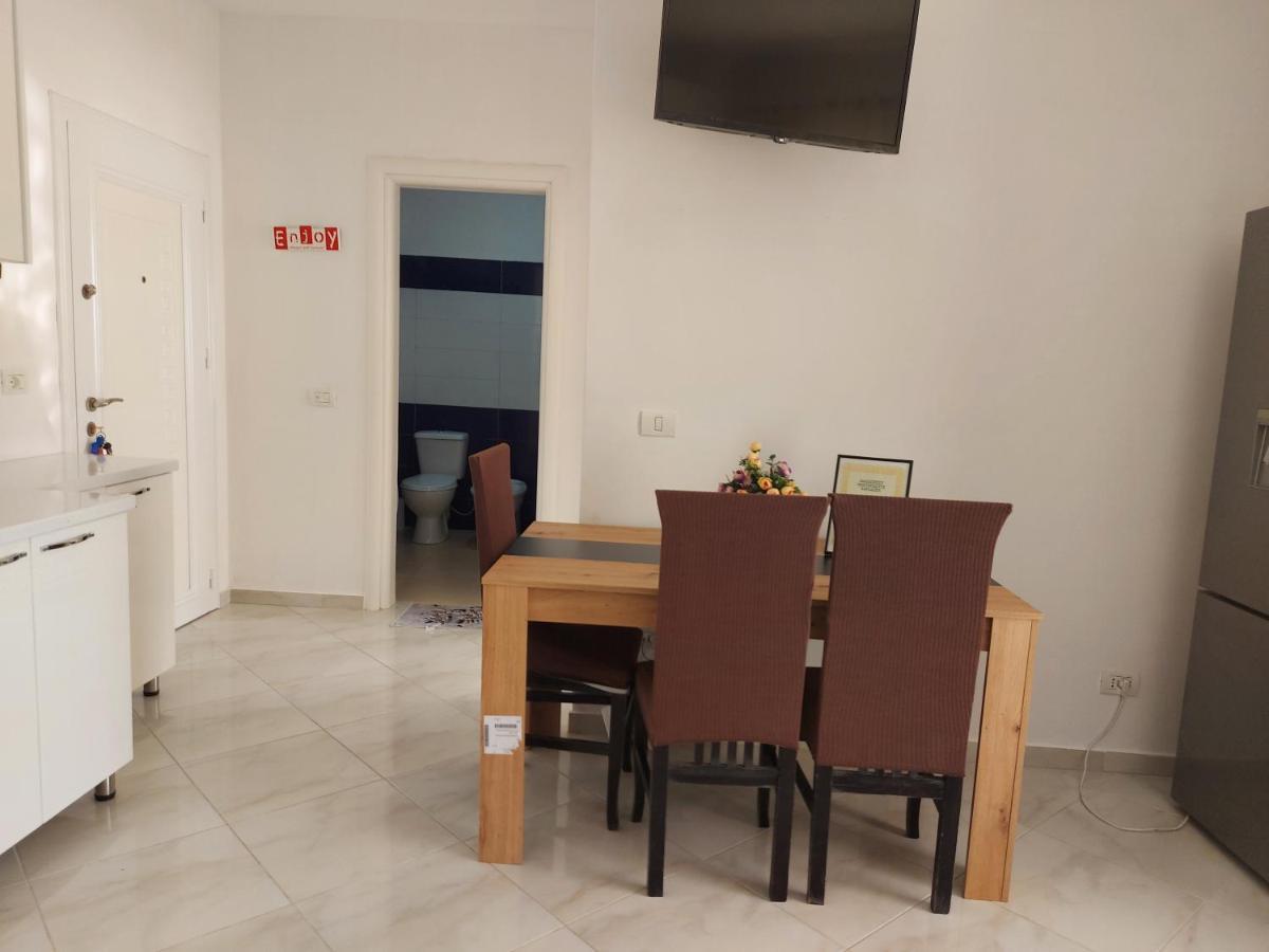 Bral Apartment 7 - Two-Bedroom With Seaview Durrës Kültér fotó